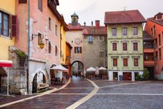 Sainte Claire square and gate