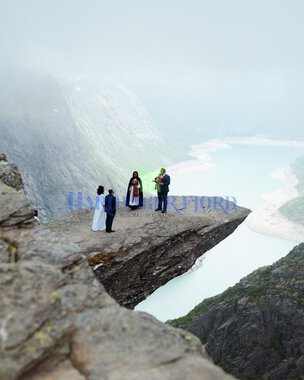 Trolltunga wedding