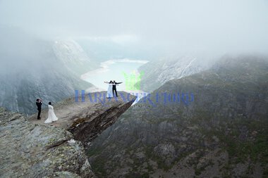 Trolltunga wedding