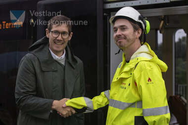 Første testkjøring med bybanen til Fyllingsdalen - ankomst Fyllingsdalen