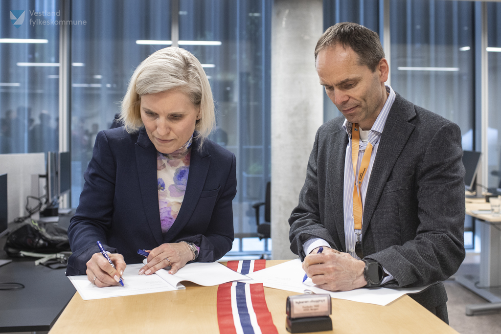 Kontraktssignering - Prosjektering av Bybanen til Åsane