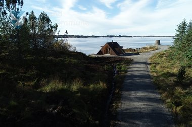 Vardetangen, Dagsturhytta i Austrheim