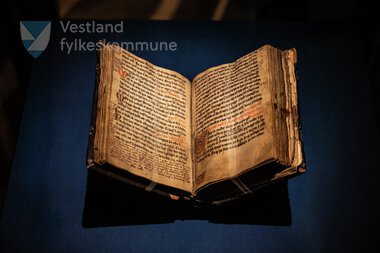 Landslova i utstillinga på Bryggens Museum