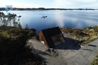 Vardetangen, Dagsturhytta i Austrheim