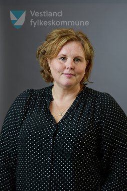 Hildegunn Hodneland er mobbeombod for barnehagebarn og elevar i grunnskulen.