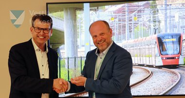 Kontraktsignering mellom Stadler og Bybanen Utbygging