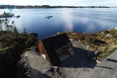 Vardetangen, Dagsturhytta i Austrheim