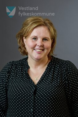 Hildegunn Hodneland er mobbeombod for barnehagebarn og elevar i grunnskulen.