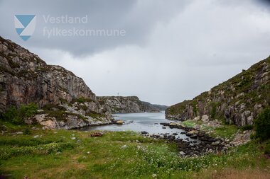 Fylkesvaraordførar Natalia Golis og Aud Karin Oen