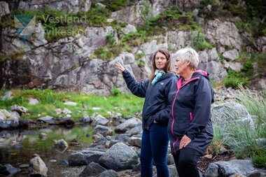 fylkesvaraordførar Natalia Golis og Aud Karin Oen
