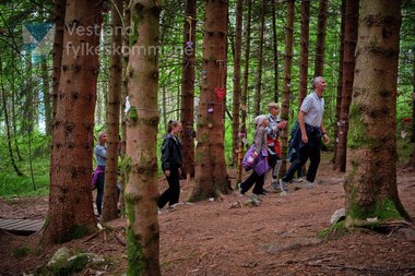 Trivselsskogen i Sandane, Gloppen