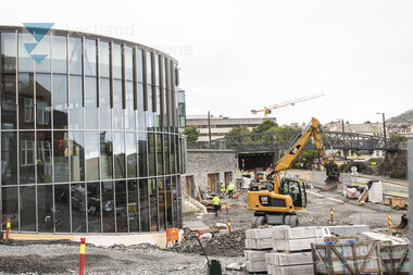 Haukeland Sjukehus Haldeplass - Inngang Sør