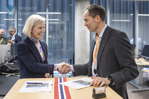 Kontraktssignering - Prosjektering av Bybanen til Åsane