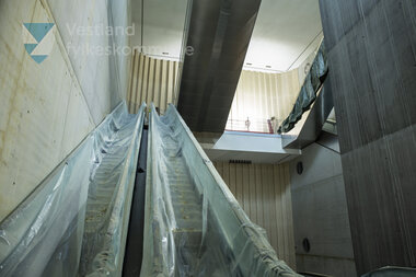 Haukeland Sjukehus Haldeplass - Inngang Sør