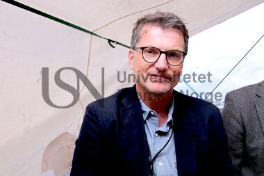 Arendalsuka 2024 – leder av strategisk forskningsområde demokrati, samfunnsorganisering og styring Ole Jacob Thomassen 