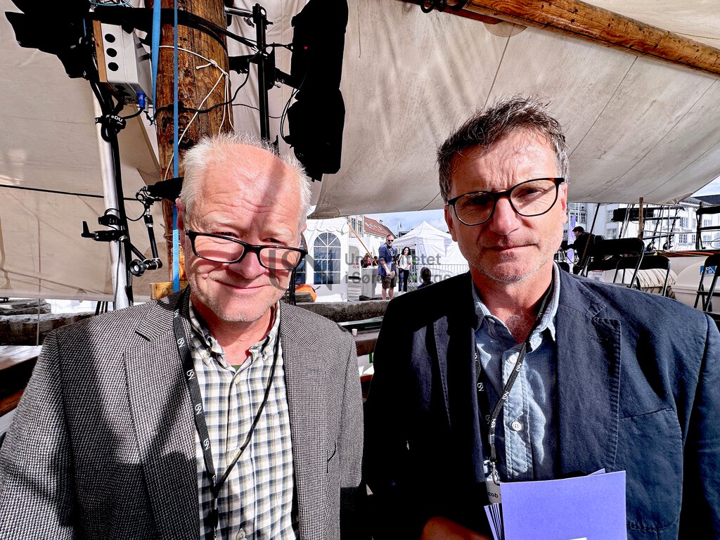 Arendalsuka 2024 – professor Halvard Vike og leder av strategisk forskningsområde demokrati, samfunnsorganisering og styring Ole Jacob Thomassen 