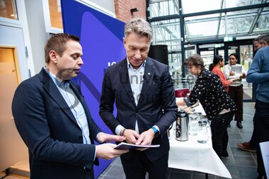 Energiminister Terje Aasland besøker campus Porsgrunn