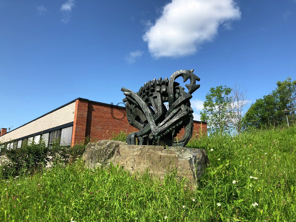 Skulptur på campus Notodden