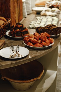 Breakfast Admiral Hotel