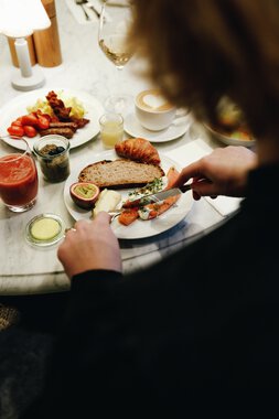 Breakfast Admiral Hotel