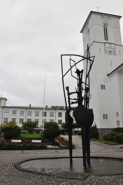 Skulptur ved Rådhuset
