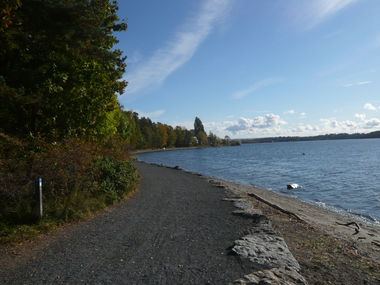 Kyststi langs Høvikstranden