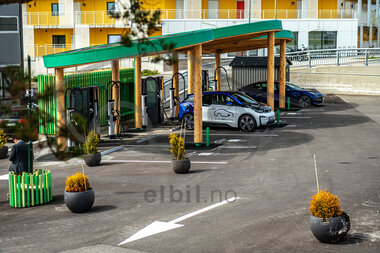 Ladestasjon på Straume