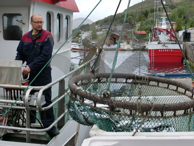 Kariane leverer makrell i Torsken