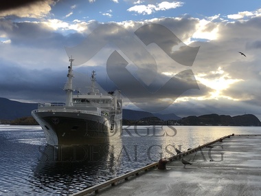 X M/S Teigenes på innseiling til Ellingsøy   10.10.2018