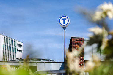 Helsfyr T-banestasjon