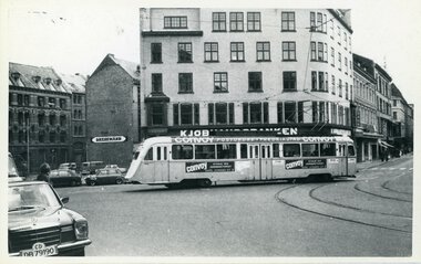 Gullfisk på vei inn Dronningens gate