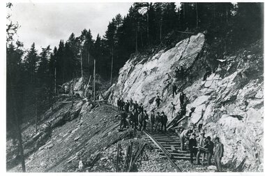 Bygging av Holmenkolbanen