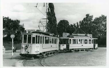 Vogn 134 og tilhenger 634 Ullevål hageby 1961, ved avstigningsplattform
