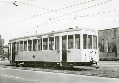 541 "Glasskapet" utenfor Grefsen vognhall sent 1950-tall