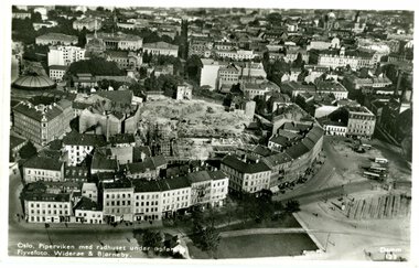 1440	Rådhuset under bygging