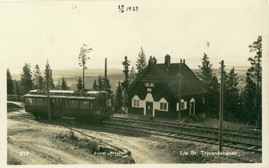 1127	Lia stasjon Holmenkollbanen 1921.	