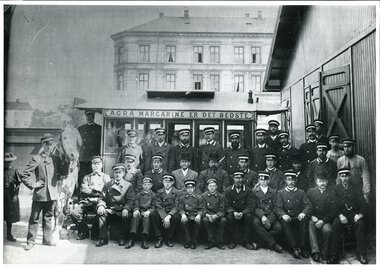 Betjening ved vognhallen på Homansby