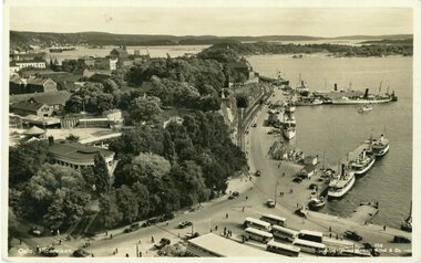 1185	Kontraskjæret Tordenskiolds plass med busser