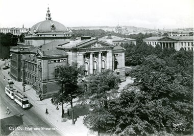 1544	Stortingsgaten med vestgående sporvogn