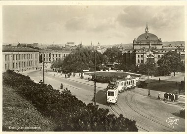 A-vogntog ved Nationaltheatret og Drammensveien