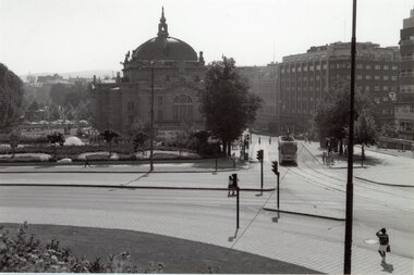 SL 79 ved Nationaltheatret	