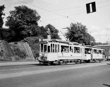 91 og 529 på Drammensveien ved Abelhaugen