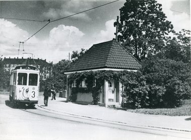 Vogn 517 i vendesløyfen på Skøyen