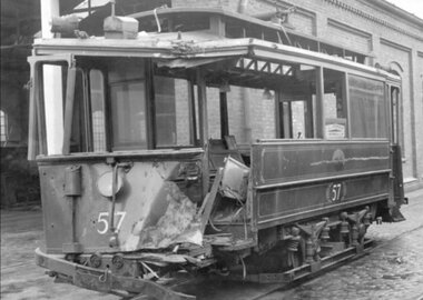 KSS vogn 57 etter kollisjon