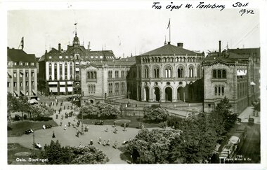 1253	Eidsvolls plass vogner til høyre