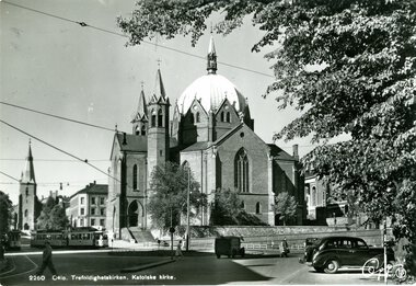 1333	Trikk Arne Garborgs plass	