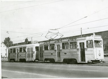 Kylling 37 og Stivkjelke 657 utenfor Grefsen vognhall