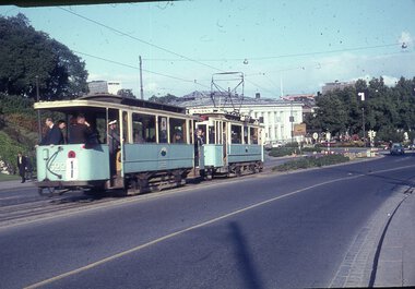 1101	SS-vogn med 522 på slep