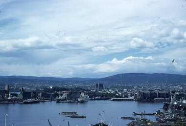 1099	Oslo havn sett fra Ekeberg