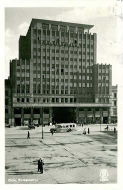 1301	Sporveisbuss på Youngstorget